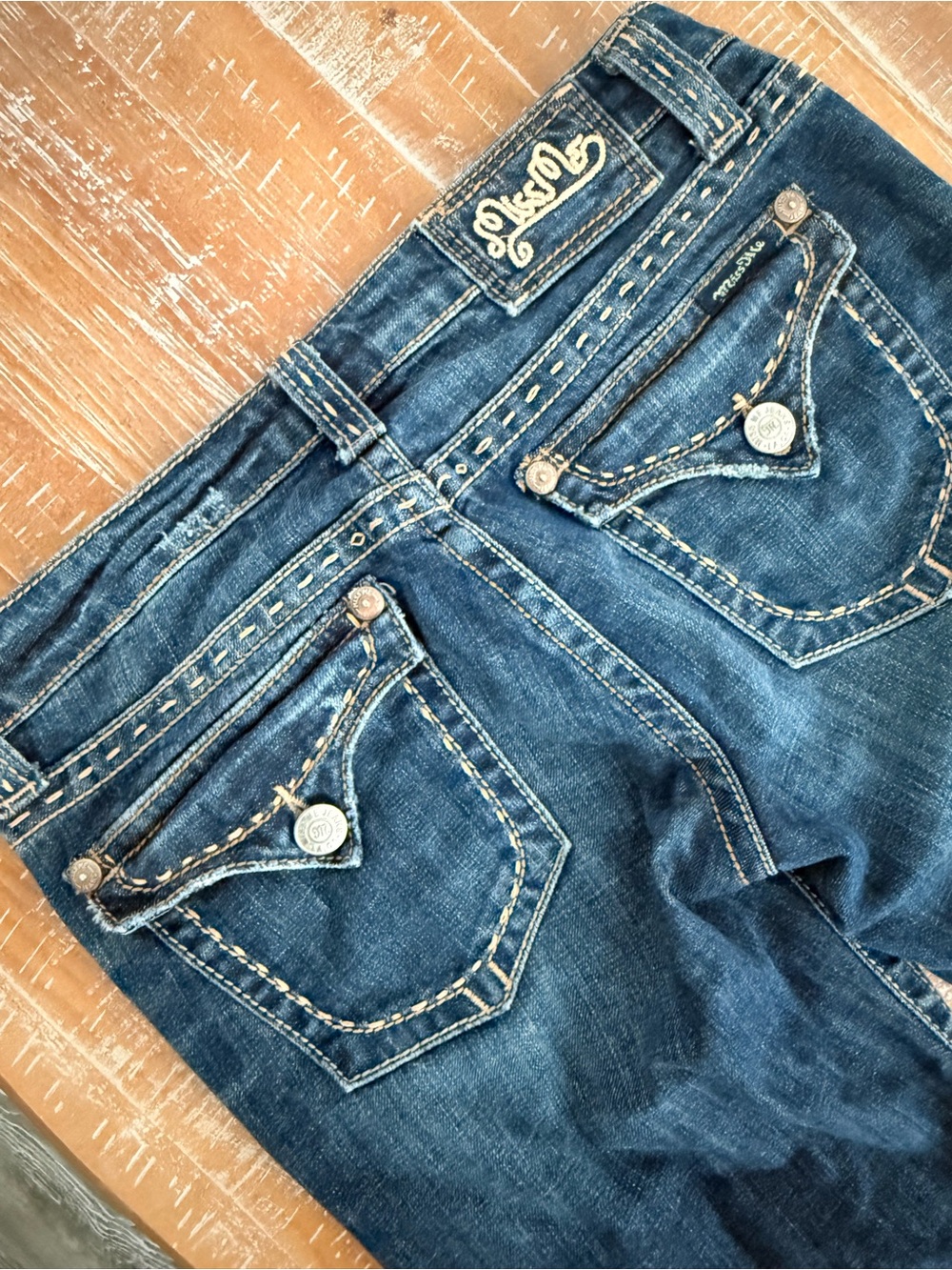 Lucky Brand inspired Western Boot Cut Jeans. Full of details Size 30 like New